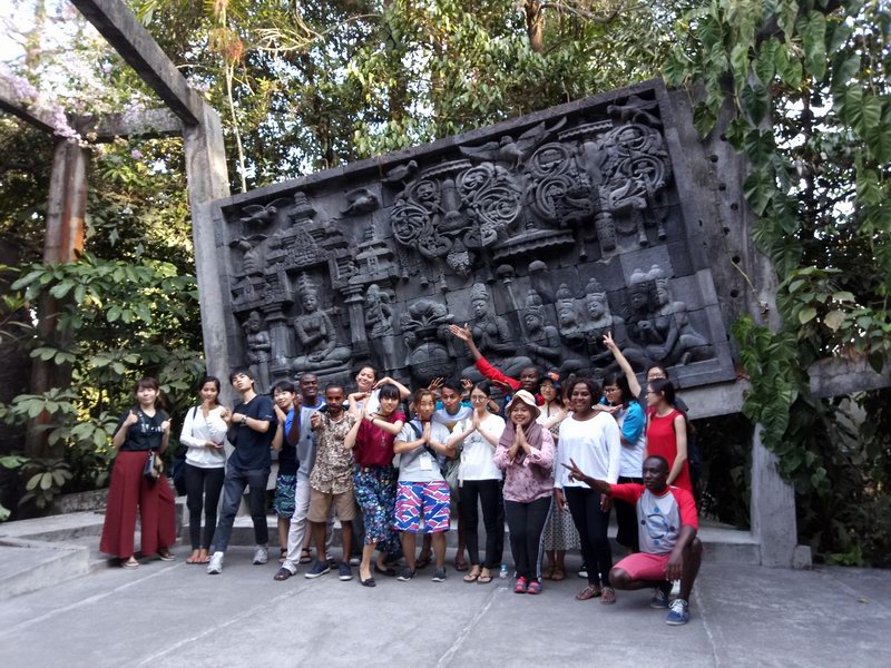 H:u5370尼团3.jpg